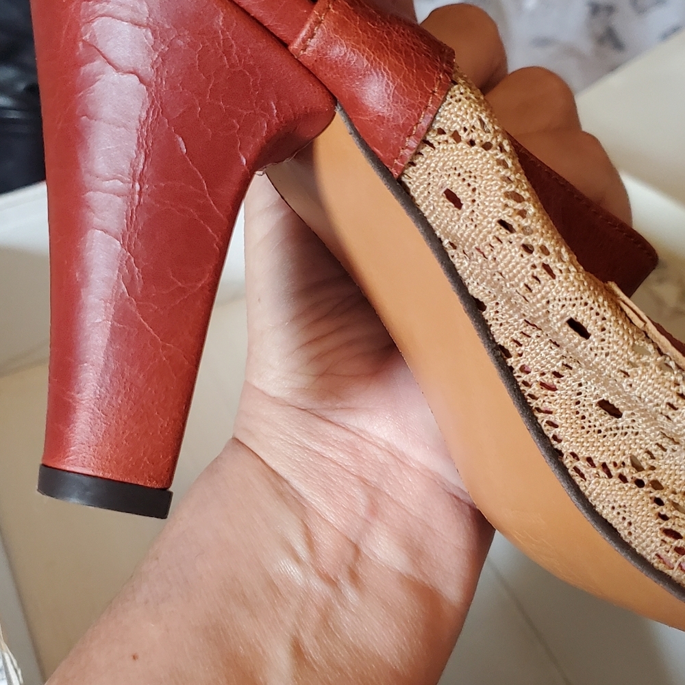 Re-mix Classic Vintage Ginger Leather Lace Spectator Heels 9.5 GUC - Picture 9 of 12